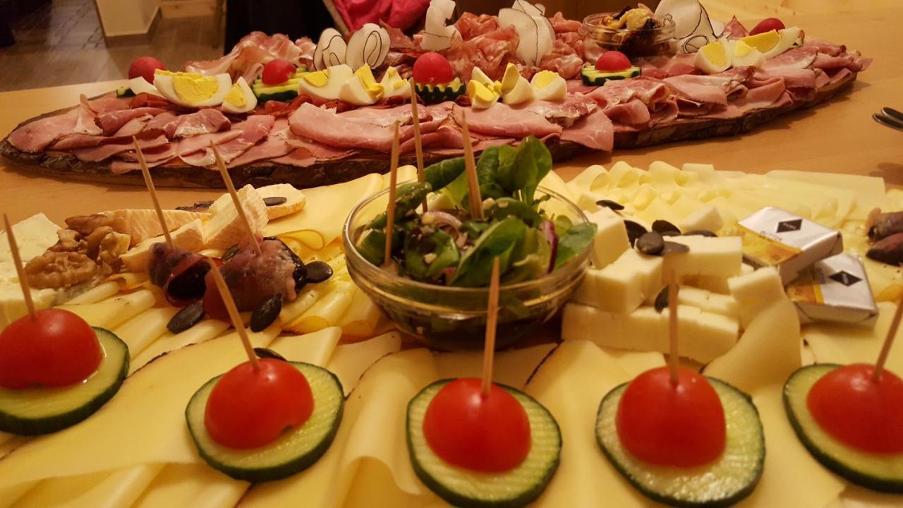 Weingut Lieschnegg Hotel Лейтшах Екстериор снимка