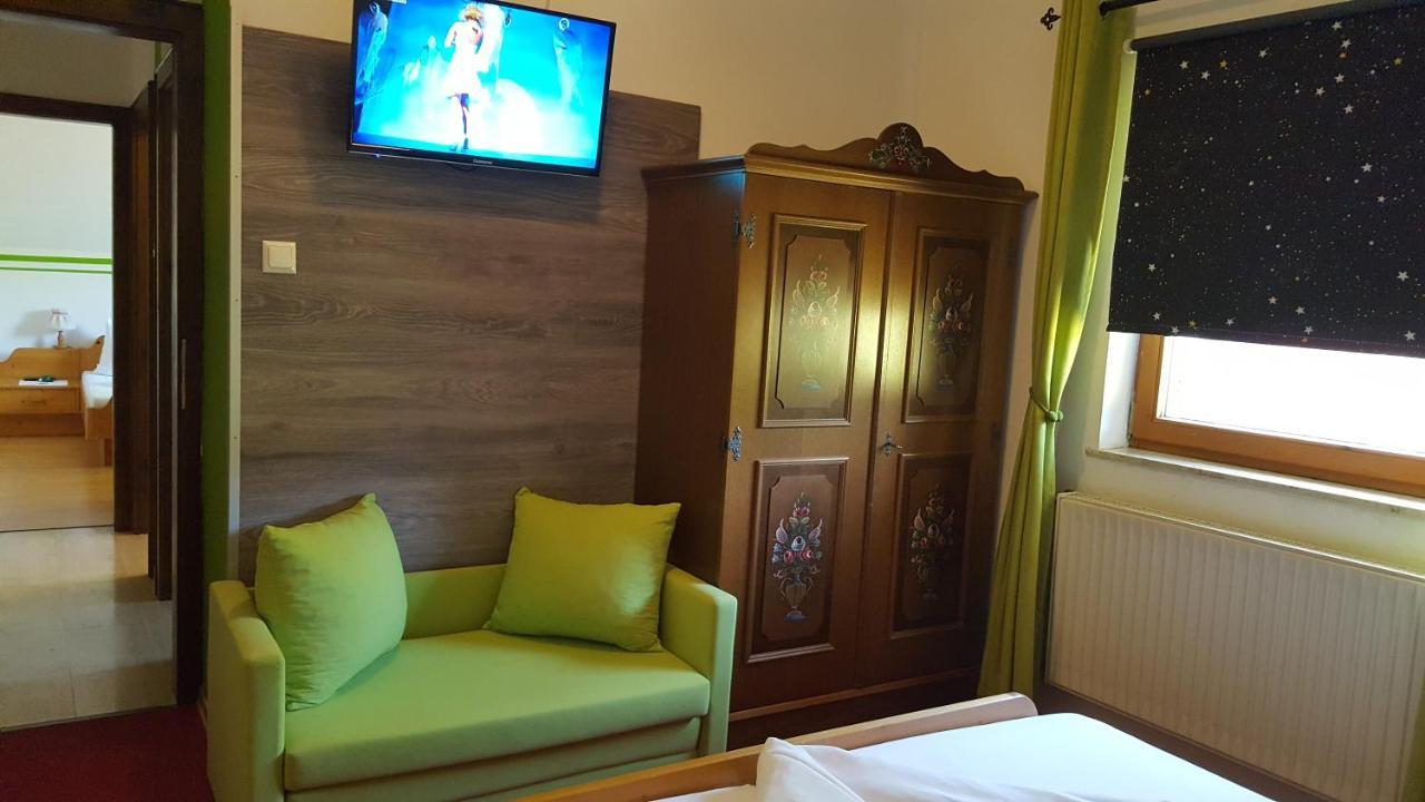 Weingut Lieschnegg Hotel Лейтшах Екстериор снимка